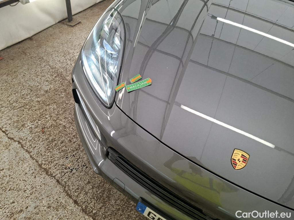  Porsche  Cayenne PORSCHE  Coupé / 2019 / 5P / SUV  E-Hybrid Coupé #2