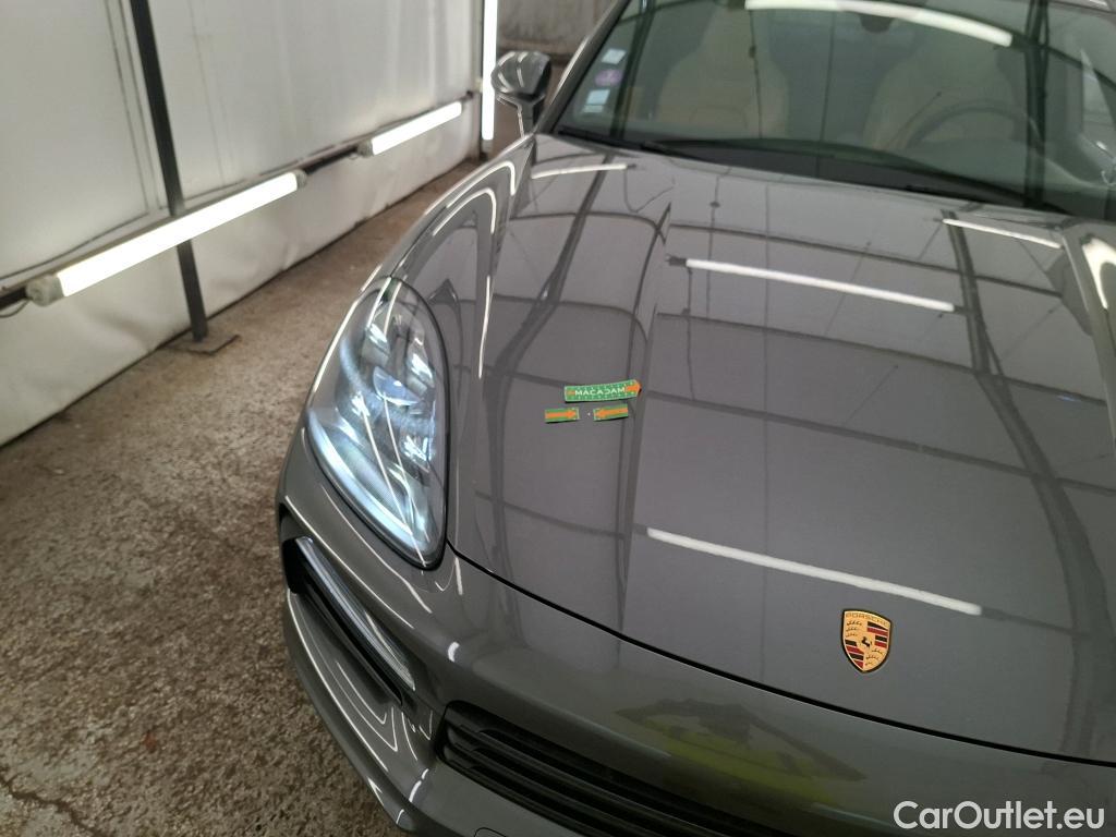 Porsche  Cayenne PORSCHE  Coupé / 2019 / 5P / SUV  E-Hybrid Coupé #4