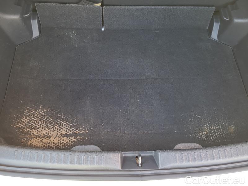  Toyota  Yaris  (XP21) (2020)  1.5DF 125 Comfort #1