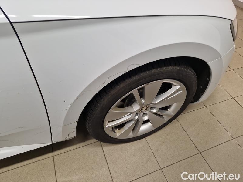  Skoda  Superb  Combi (3V5)(2015) Sup.C.1.5TSI 150 Joy  AT #4