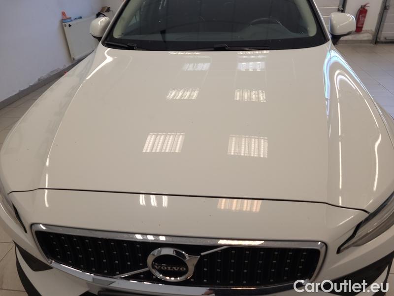  Volvo  V60  Cross Country (2018)  CC B4 D AWD PRO #1
