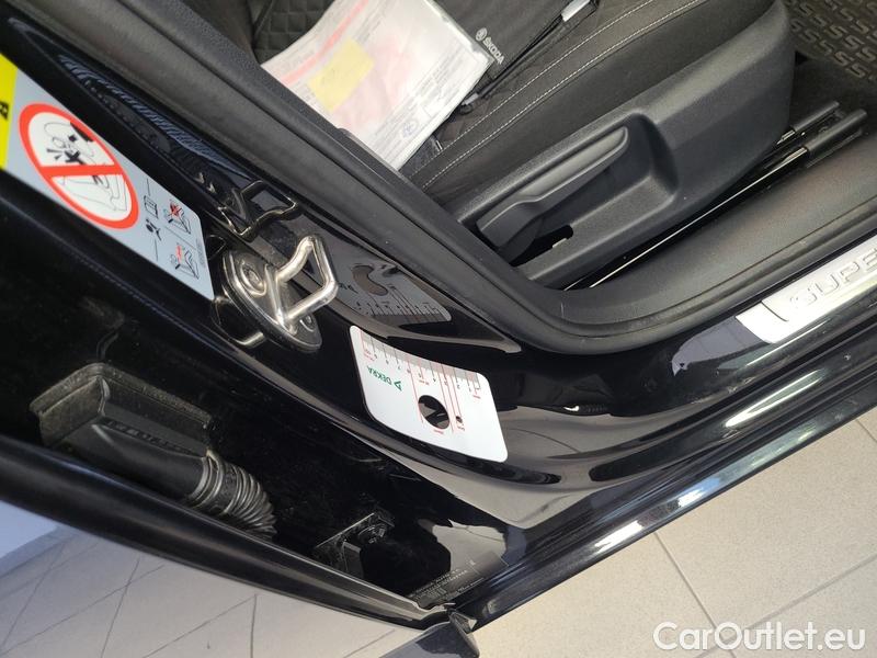  Skoda  Superb  Combi (3V5)(2015) Sup.Com.FL 1.5TSI 150 Ambition #6
