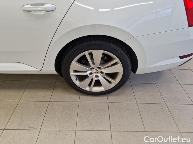  Skoda  Superb  Combi (3V5)(2015) Sup.C.1.5TSI 150 Joy  AT #9