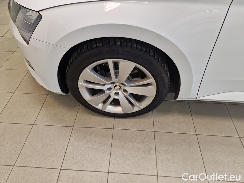  Skoda  Superb  Combi (3V5)(2015) Sup.C.1.5TSI 150 Joy  AT #11