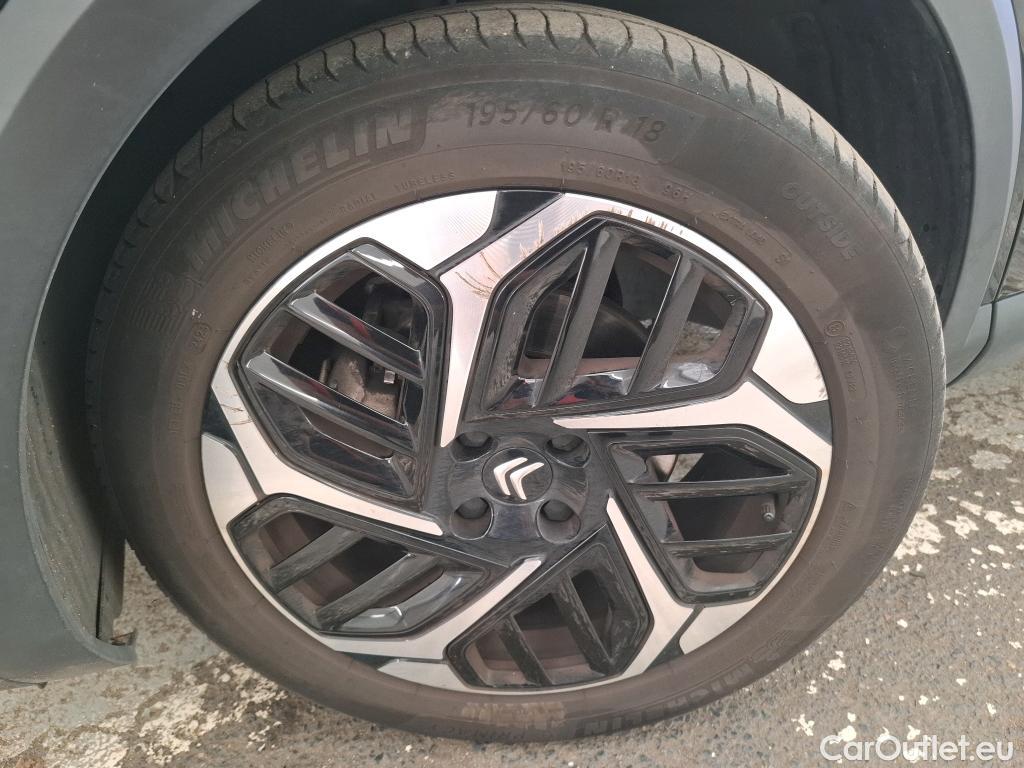  Citroen  C4 CITROEN  X / 2022 / 4P / Berline PureTech 130 S&S EAT8 Shine #10