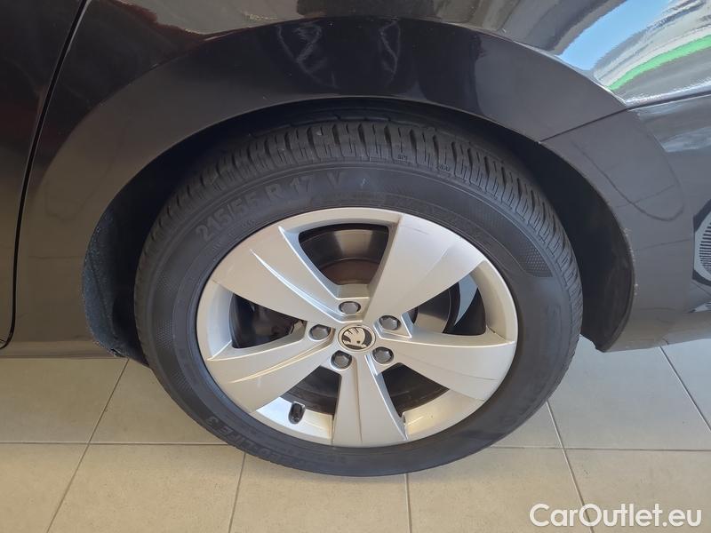  Skoda  Superb  Combi (3V5)(2015) Sup.Com.FL 1.5TSI 150 Ambition #16
