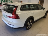  Volvo  V60  Cross Country (2018)  CC B4 D AWD PRO #2