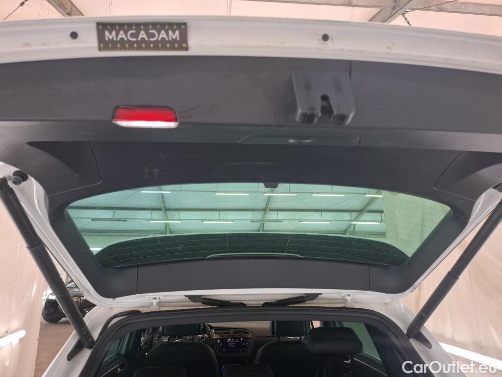  Volkswagen  Tiguan VOLKSWAGEN  / 2020 / 5P / SUV 1.4 eHybrid 245 DSG6 R-Line #1