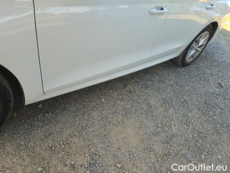  Skoda  Octavia  Combi (NX3)(2020) Oct.C.2.0TDI 110 4x4 Style AT #4