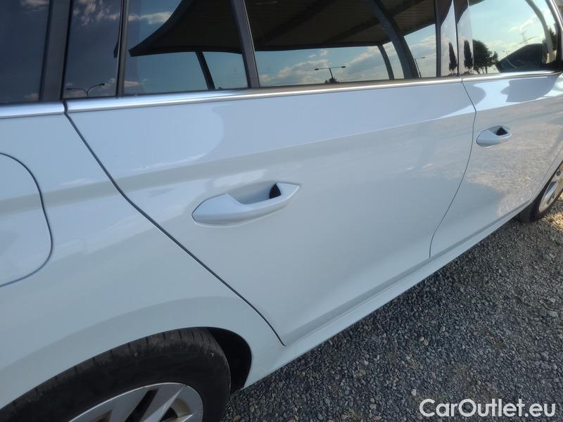  Skoda  Octavia  Combi (NX3)(2020) Oct.C.2.0TDI 110 4x4 Style AT #16