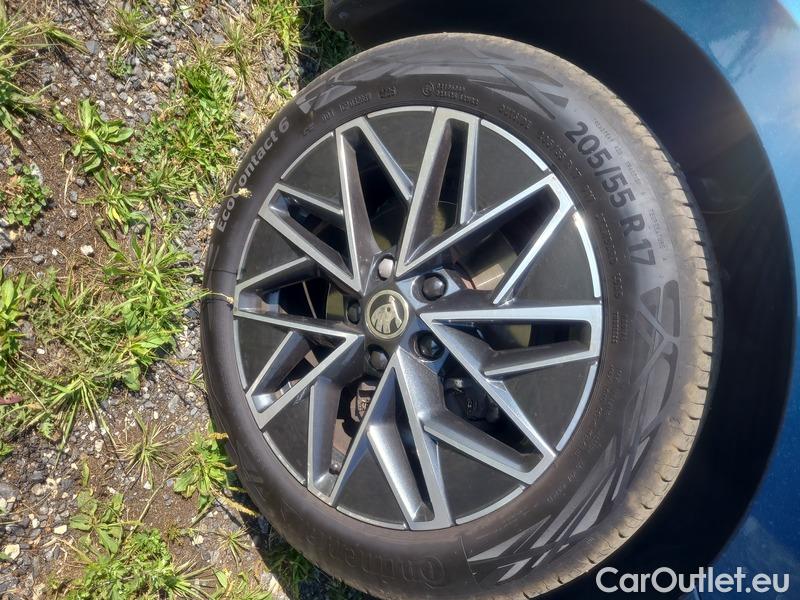  Skoda  Octavia  Lim. (NX3)(2020)  1.5e-TEC 110 Style AT #12
