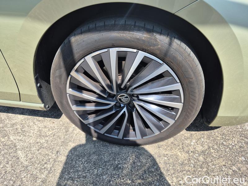  Skoda  Superb  (3V3)(2015) Sup.Com 2.0TDI 110 L&K AT #10