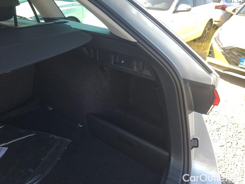  Skoda  Octavia  Combi (NX3)(2020) Oct.Combi 2.0TDI 110 Style #9
