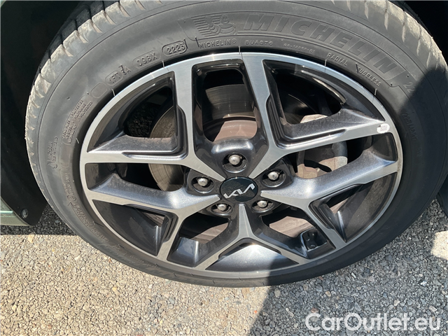  KIA  Cee'd Ceed 1.5 T-GDI 118 Top AT #18