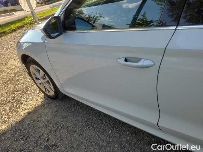  Skoda  Octavia  Combi (NX3)(2020) Oct.C.2.0TDI 110 4x4 Style AT #6