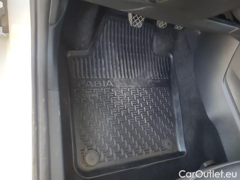  Skoda  Fabia  Combi (2015) Com.1.0TSI 70 Ambition 5d #5