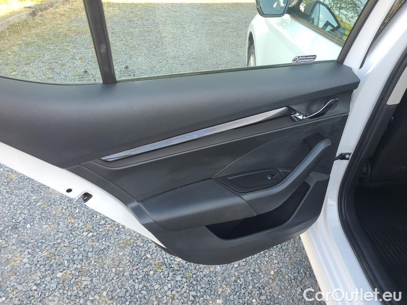  Skoda  Octavia  Lim. (NX3)(2020)  2.0TDI 85 Ambition 5d #9