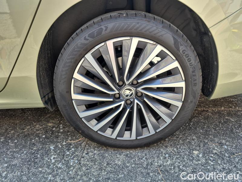  Skoda  Superb  (3V3)(2015) Sup.Com 2.0TDI 110 L&K AT #5