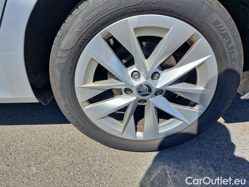  Skoda  Octavia  Lim. (NX3)(2020)  2.0TDI 85 Style 5d #16