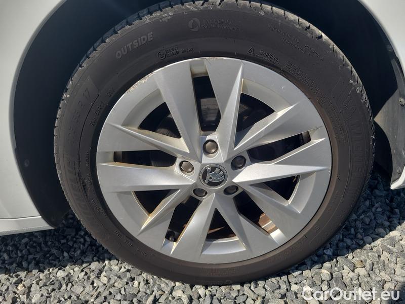  Skoda  Octavia  Combi (NX3)(2020) Oct.Com.1.5 e-TEC 110 Style AT #14