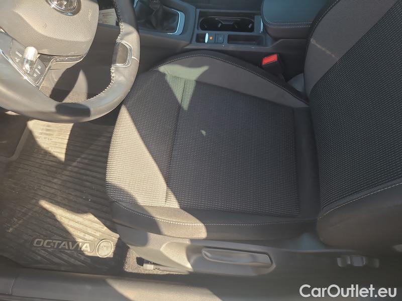  Skoda  Octavia  Lim. (NX3)(2020)  2.0TDI 85 Ambition 5d #9