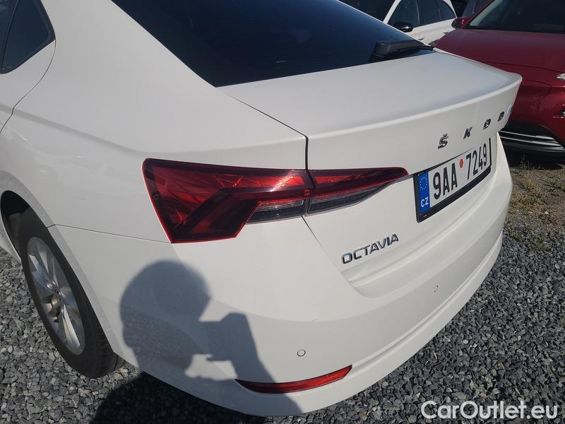  Skoda  Octavia  Lim. (NX3)(2020)  2.0TDI 85 Ambition 5d #14