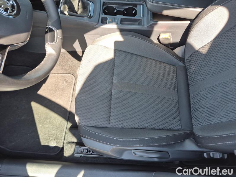  Skoda  Octavia  Combi (NX3)(2020) Oct.Combi 2.0TDI 85 Style #4