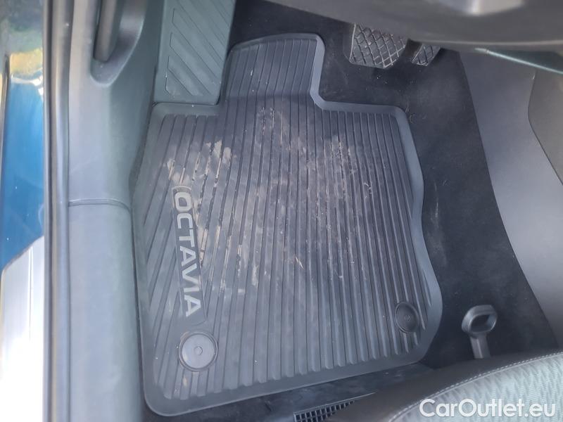  Skoda  Octavia  Lim. (NX3)(2020)  1.5e-TEC 110 Style AT #3