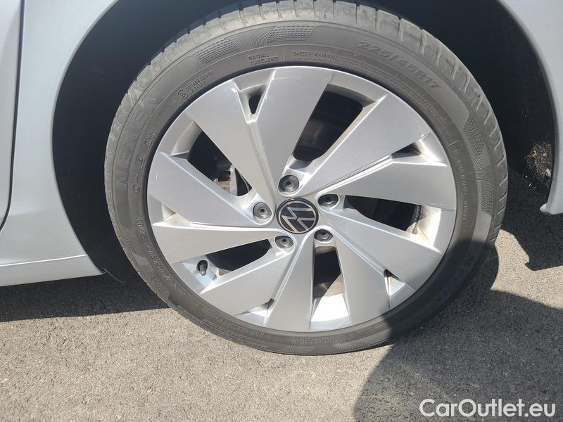  Volkswagen  Golf  VIII Variant (CG5) 2020 Var.2.0TDI 110 Style AT #7