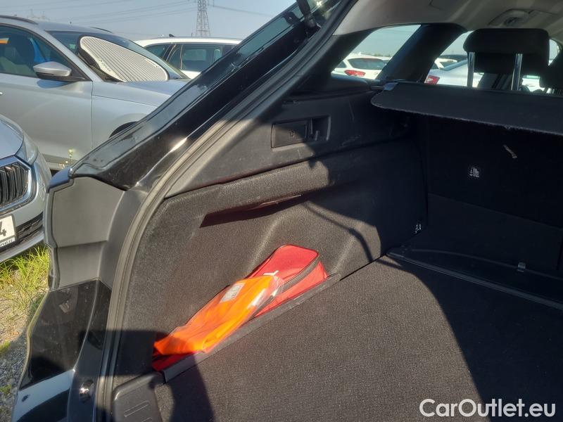  Toyota  Corolla  (E21) (2019)  TS 2.0Hyb.Com.T.S.T.AT #12