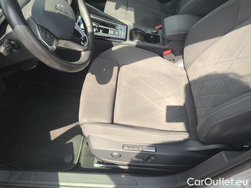  Volkswagen  Golf  VIII Variant (CG5) 2020 Var.2.0TDI 110 Style AT #5