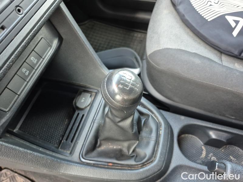  Volkswagen  Caddy  (2010)  2.0 TDI 55 4d #7