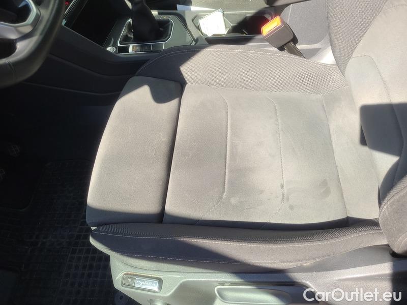  Volkswagen  Tiguan  (AX1)(2020)  2.0TDI 110 Life 5d #8