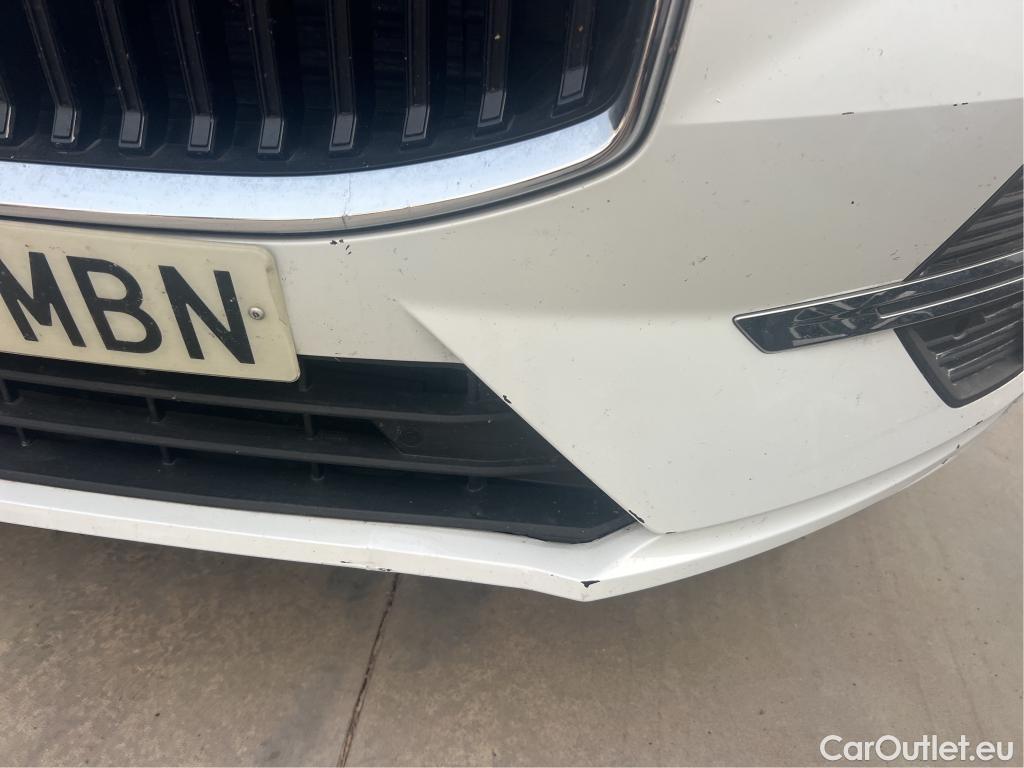  Volvo  XC60 VOLVO  / 2017 / 5P / todoterreno 2.0 B4 D Core Auto #21