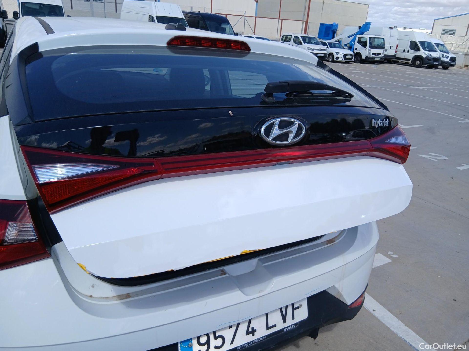  Hyundai  i20 HYUNDAI  / 2020 / 5P / berlina con portón 1.0 TGDI 74kW (100CV) 48V Essence #38