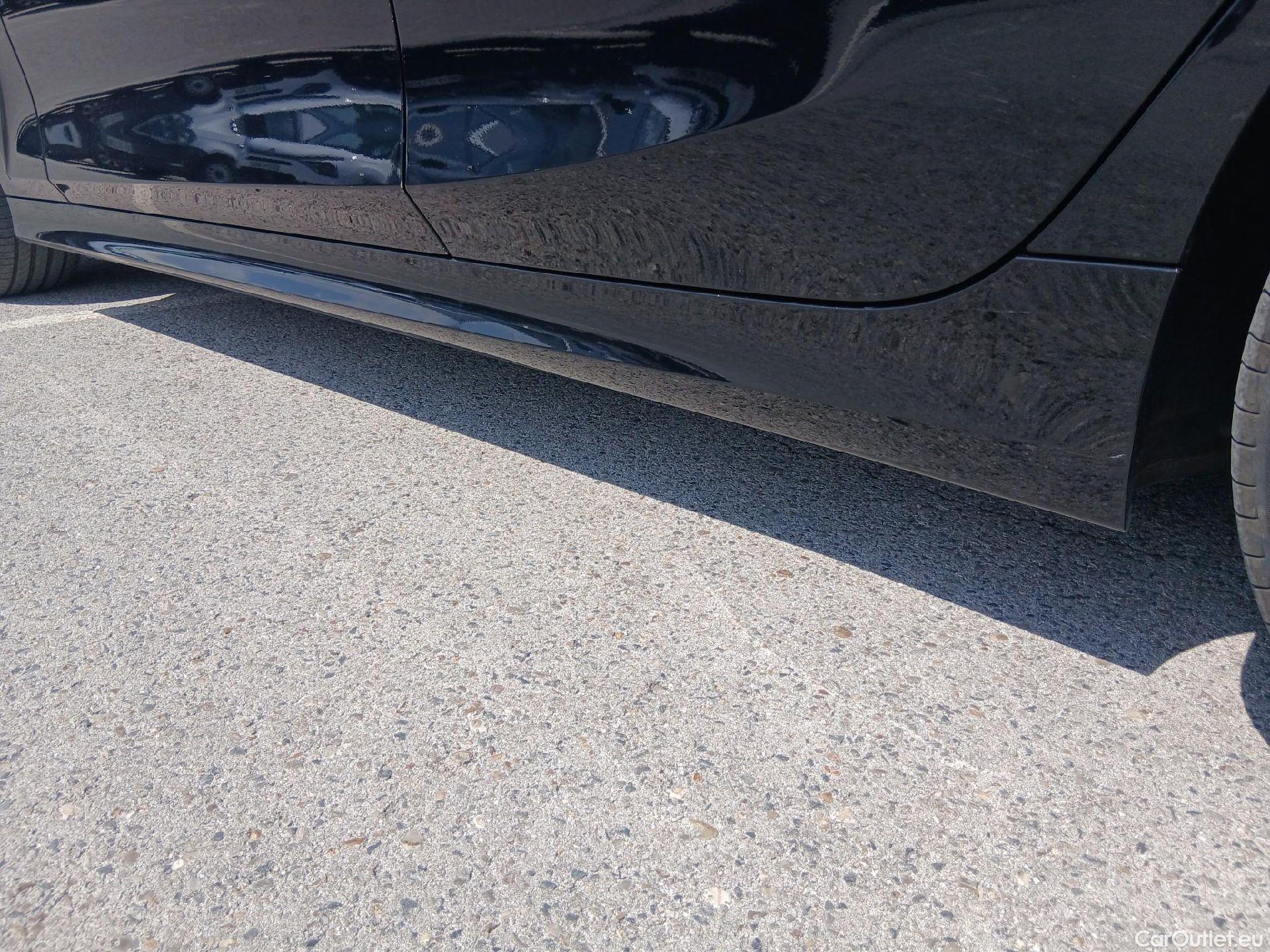  Bmw  Serie 3 BMW  / 2018 / 4P / sedán 318d Auto. #18