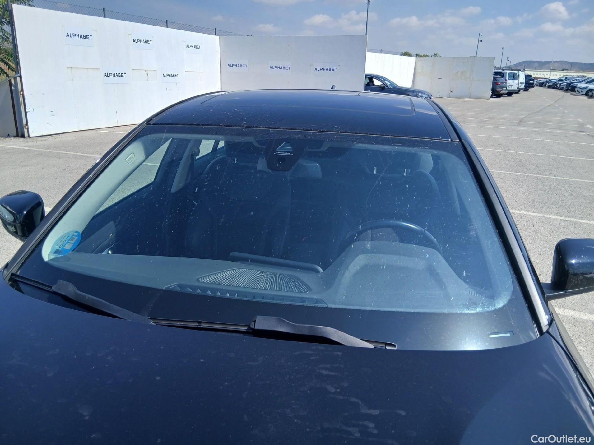  Bmw  Serie 3 BMW  / 2018 / 4P / sedán 318d Auto. #1