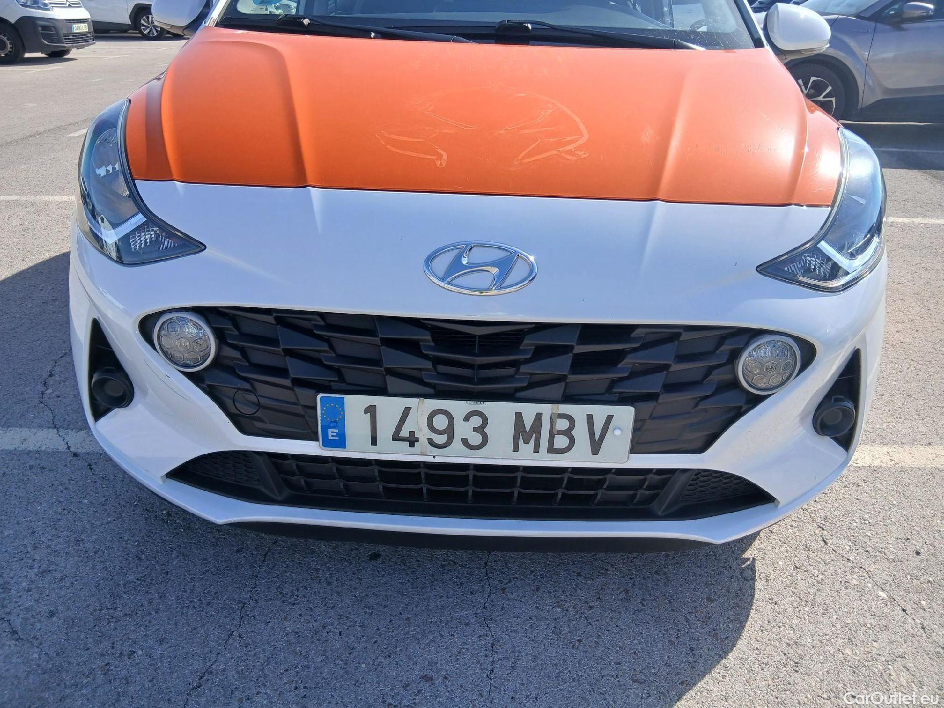  Hyundai  i10 HYUNDAI  / 2020 / 5P / berlina con portón 1.0 Klass #8