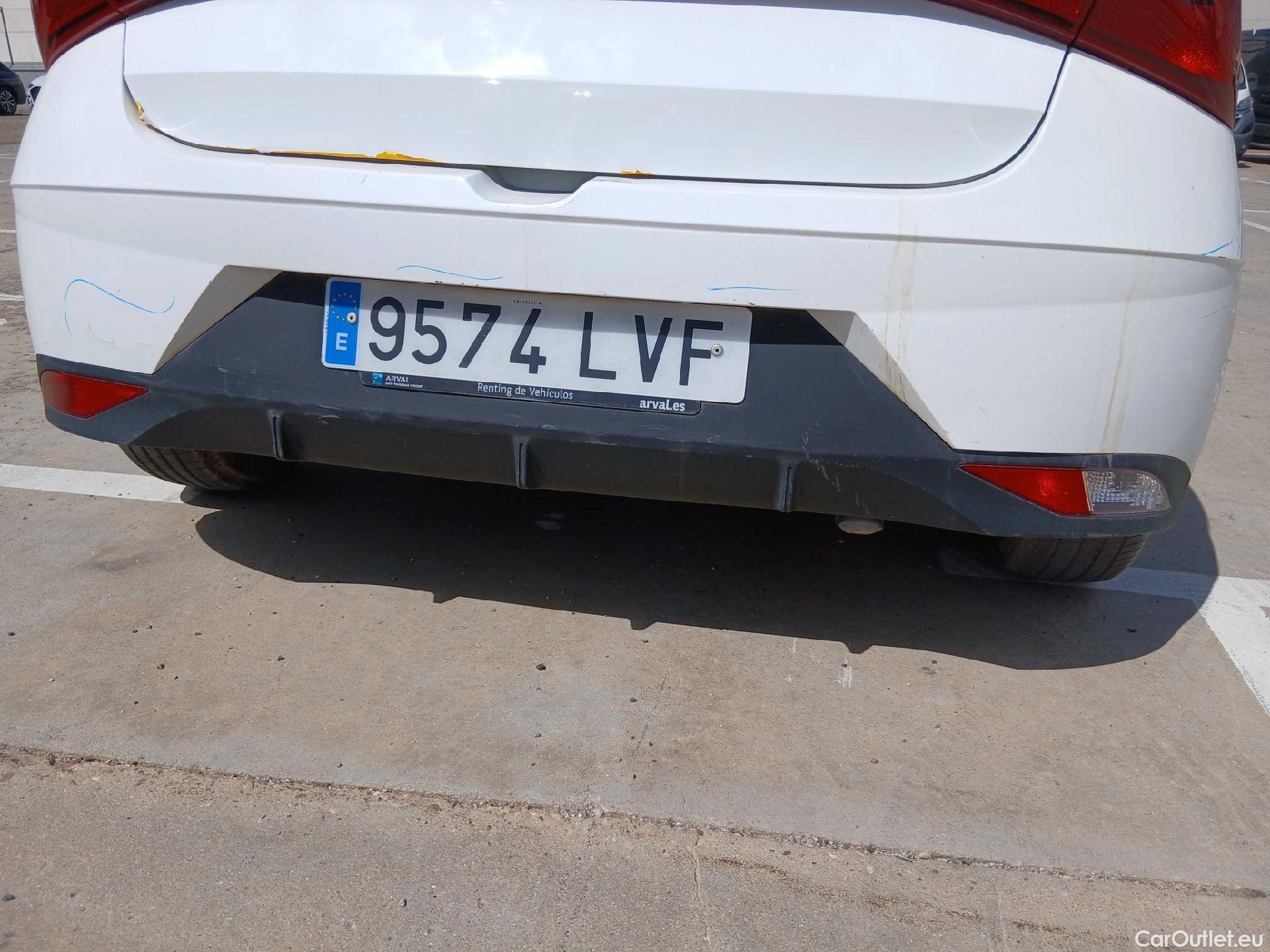  Hyundai  i20 HYUNDAI  / 2020 / 5P / berlina con portón 1.0 TGDI 74kW (100CV) 48V Essence #36