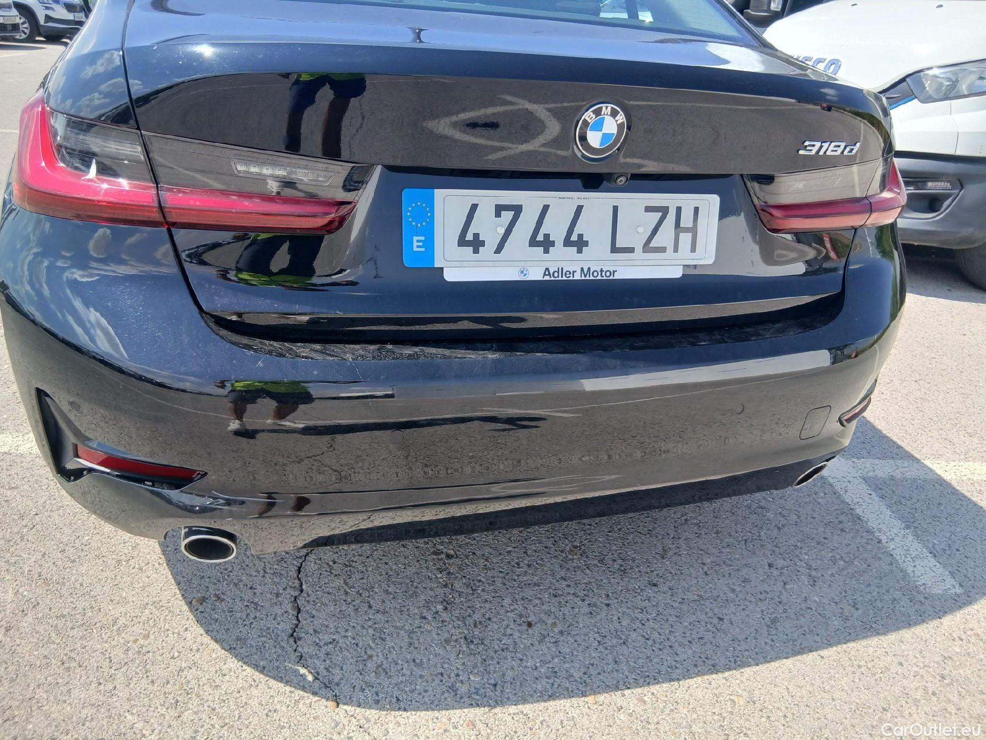  Bmw  Serie 3 BMW  / 2018 / 4P / sedán 318d Auto. #23
