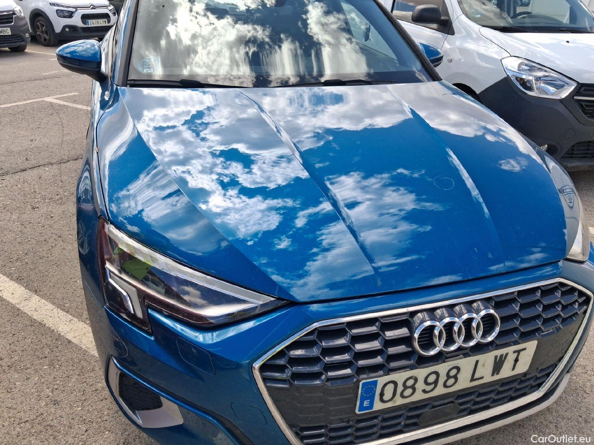  Audi  A3 AUDI  / 2020 / 5P / berlina con portón Sportback Advanced 35 TFSI 110kW (150CV) #2