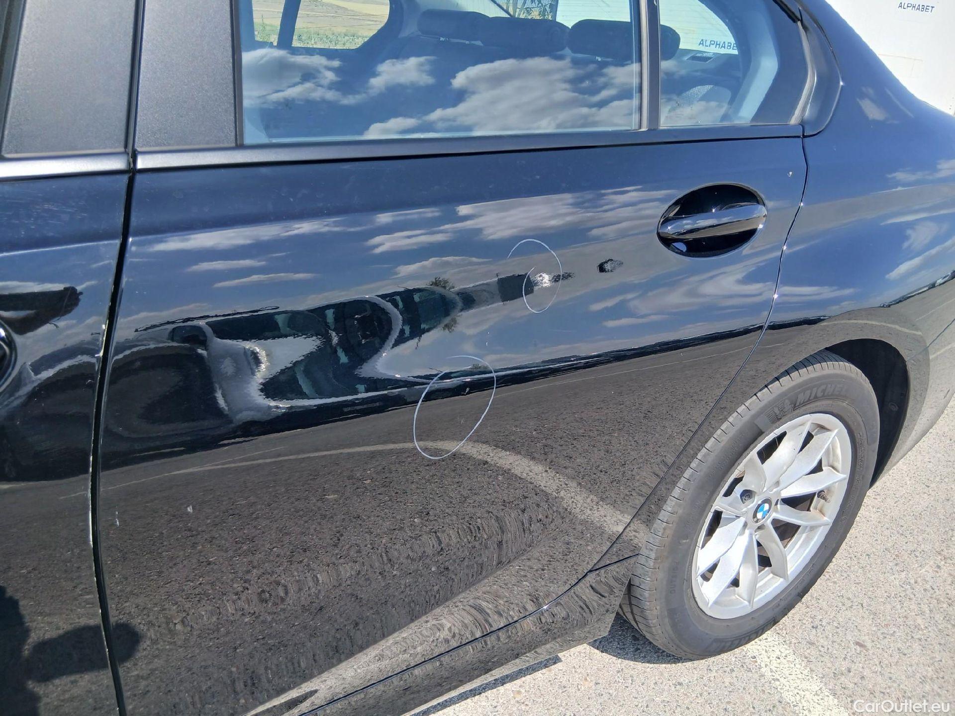  Bmw  Serie 3 BMW  / 2018 / 4P / sedán 318d Auto. #16