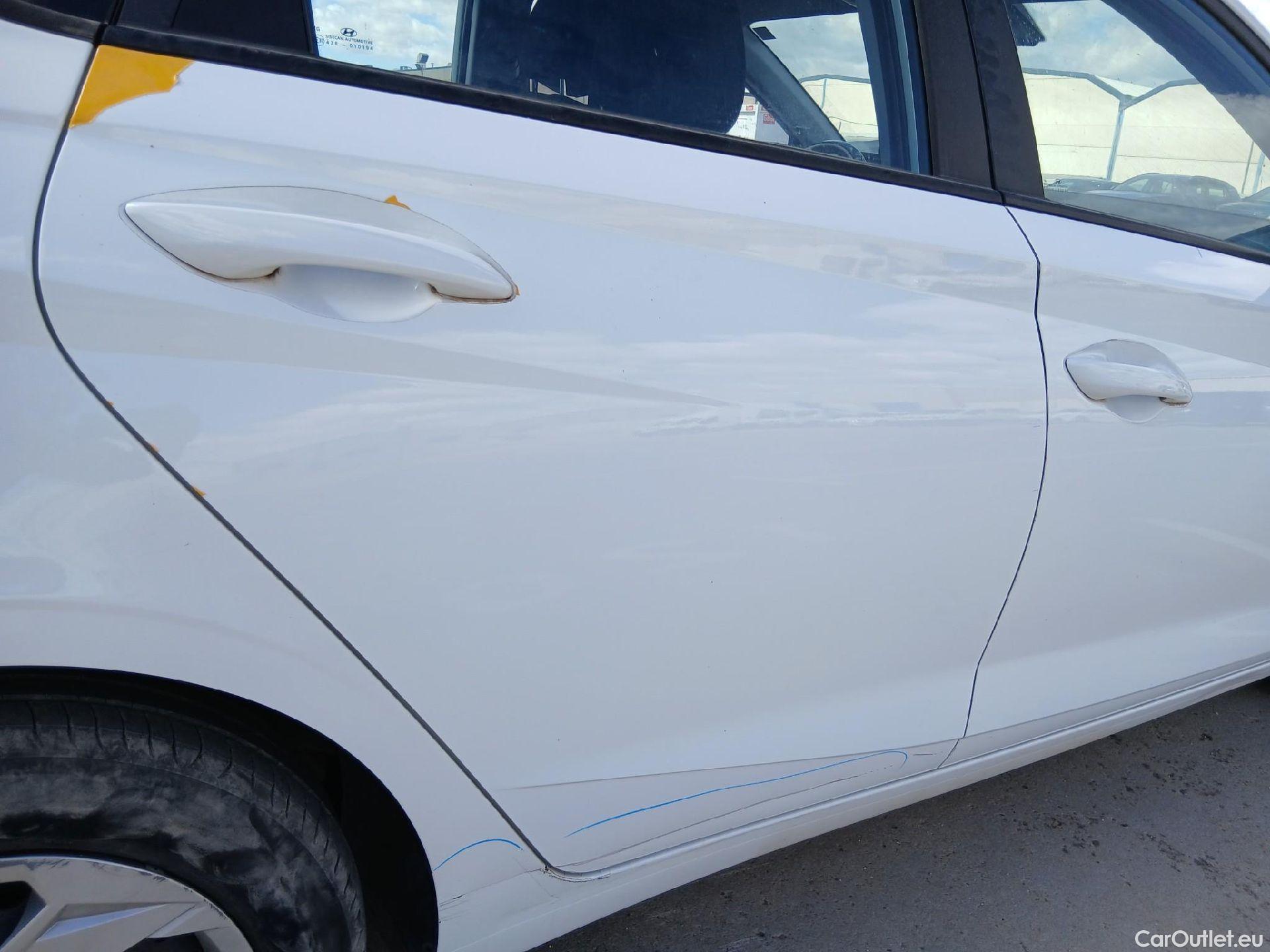  Hyundai  i20 HYUNDAI  / 2020 / 5P / berlina con portón 1.0 TGDI 74kW (100CV) 48V Essence #47