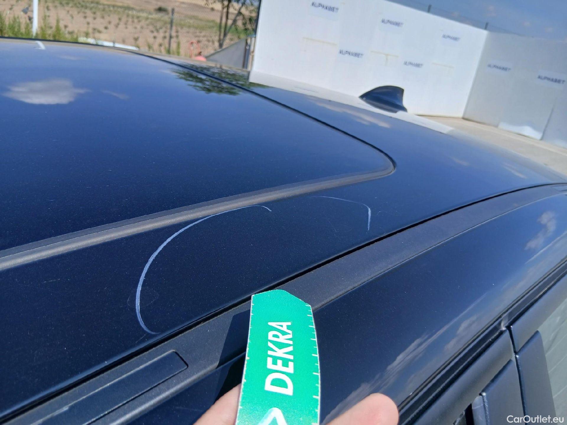  Bmw  Serie 3 BMW  / 2018 / 4P / sedán 318d Auto. #15