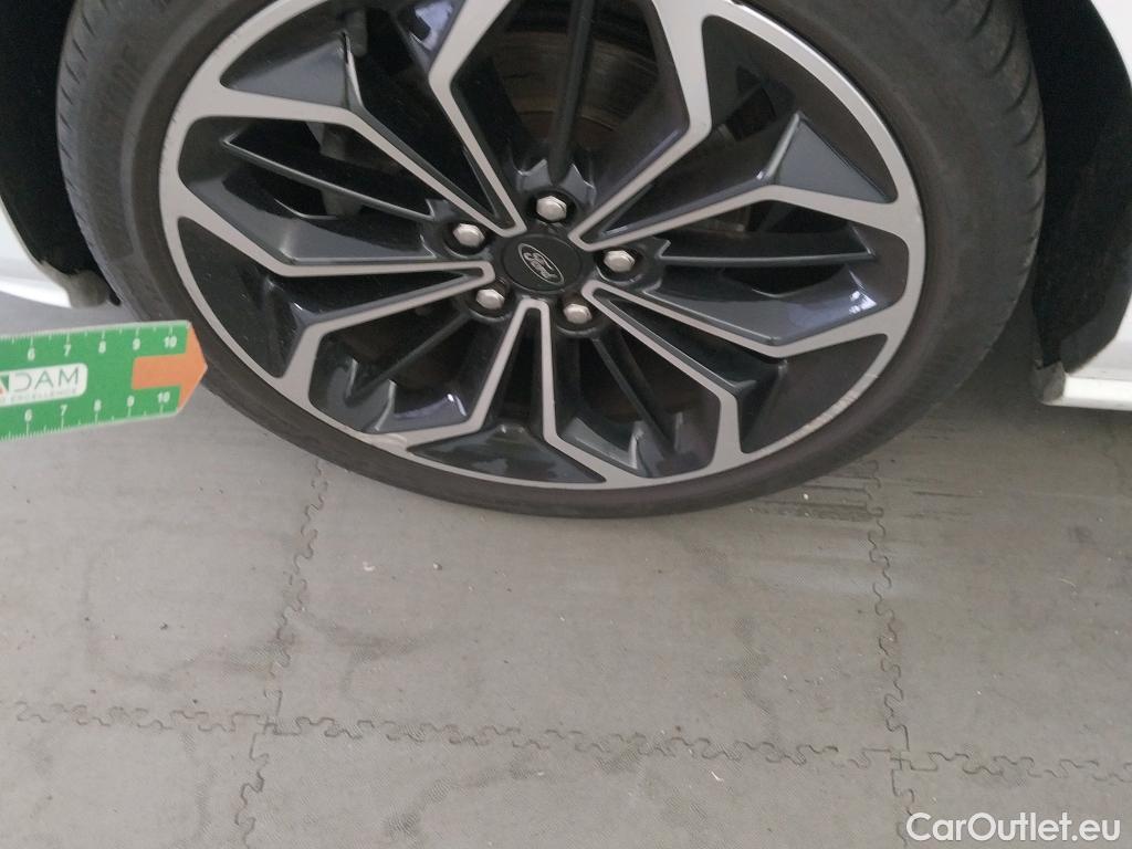  Ford  Focus FORD  / 2018 / 5P / berlina con portón 1.0 Ecoboost MHEV 92kW ST-Line #8