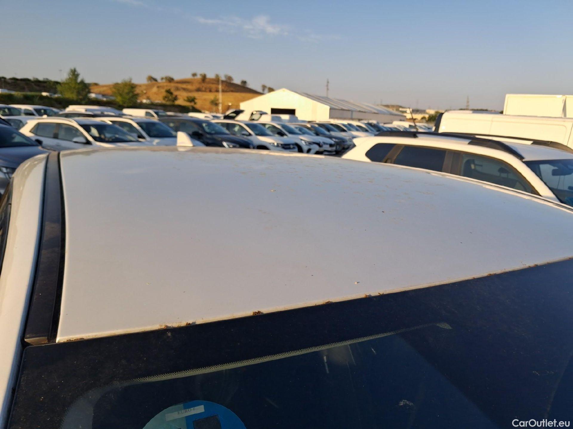  Nissan  Qashqai NISSAN  / 2024 / 5P / todoterreno DIG-T 103kW (140CV) mHEV 4x2 Acenta #68