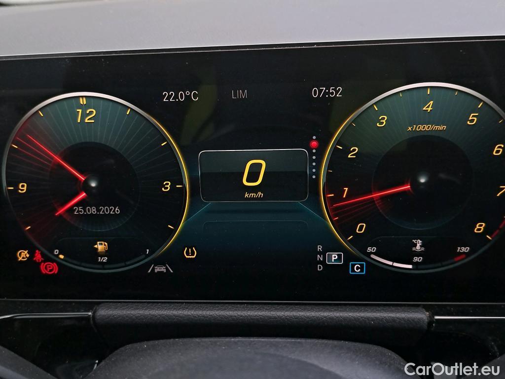  Mercedes  GLA MERCEDES-BENZ  / 2020 / 5P / todoterreno  200 #14