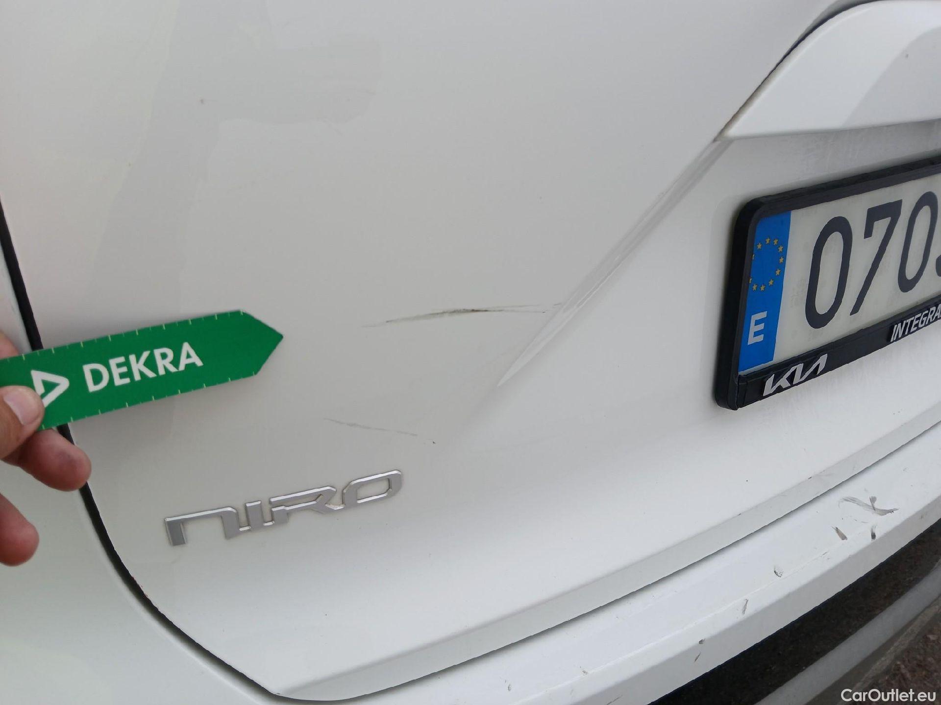 KIA  Niro KIA  / 2022 / 5P / crossover 1.6 GDi HEV 104kW (141CV) Drive #59