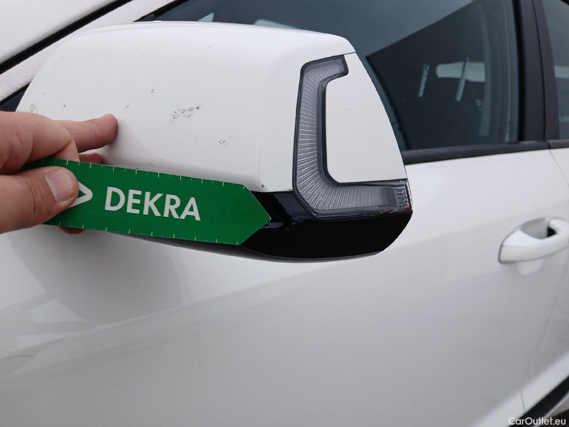  KIA  Niro KIA  / 2022 / 5P / crossover 1.6 GDi HEV 104kW (141CV) Drive #28