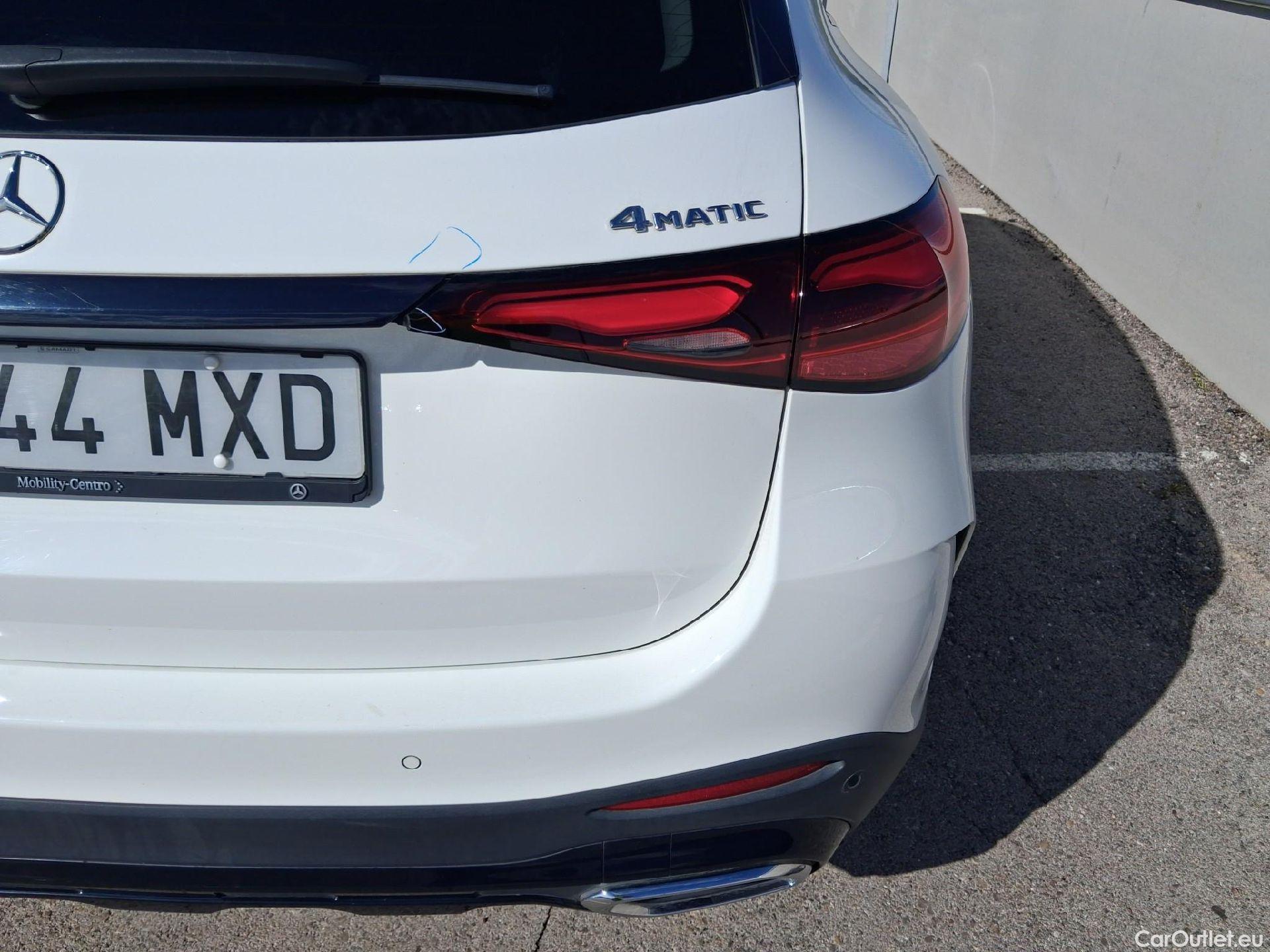  Mercedes  GLC MERCEDES-BENZ  / 2022 / 5P / todoterreno  300 de 4MATIC #27